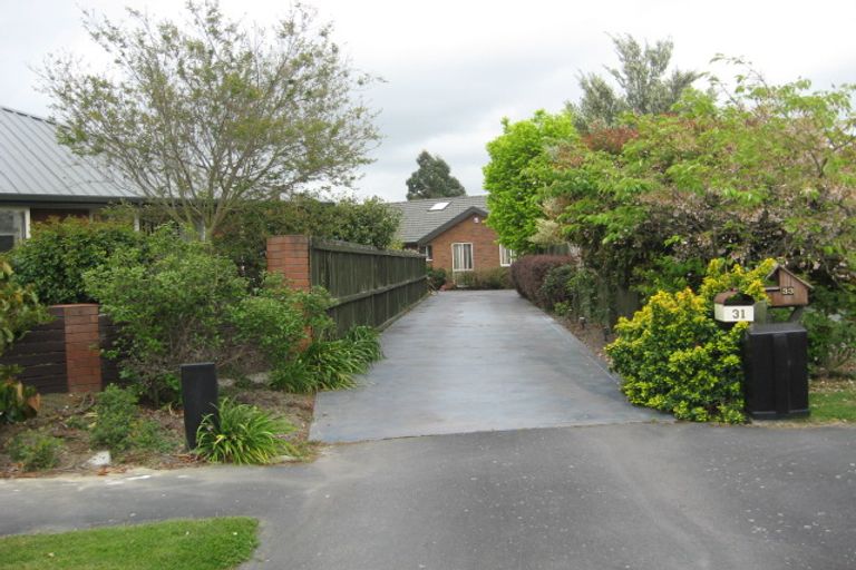 Photo of property in 31 Farnswood Place, Redwood, Christchurch, 8051