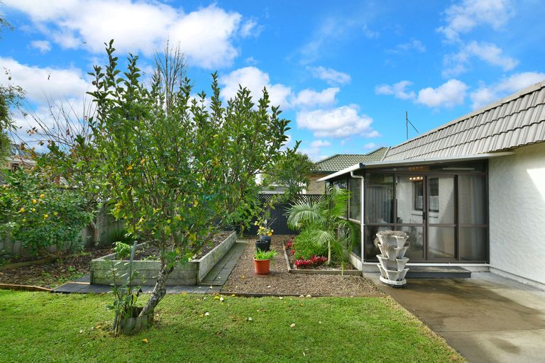 Photo of property in 34 Doment Crescent, Orewa, 0931