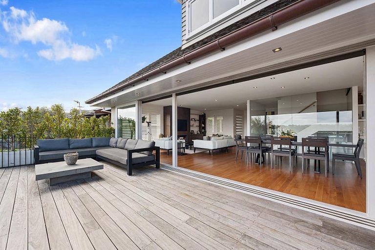Photo of property in 306 Hurstmere Road, Takapuna, Auckland, 0622