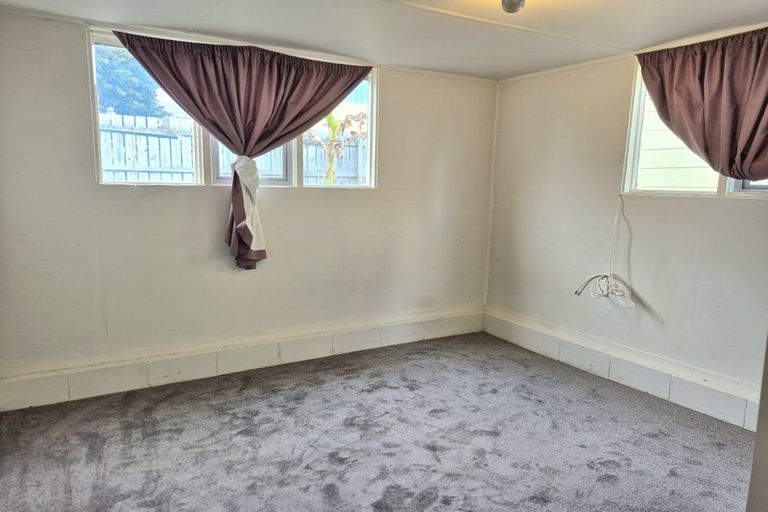 Photo of property in 8 Sabot Place, Massey, Auckland, 0614
