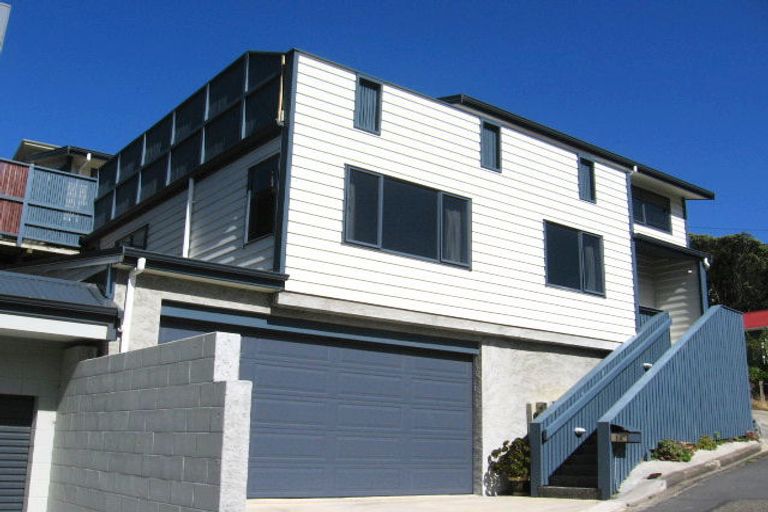 Photo of property in 1a Shalimar Crescent, Khandallah, Wellington, 6035