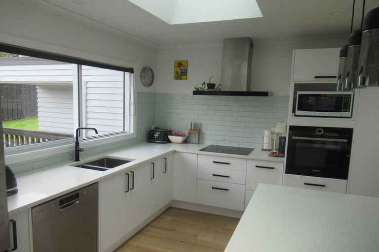 Photo of property in 57 Miromiro Road, Normandale, Lower Hutt, 5010