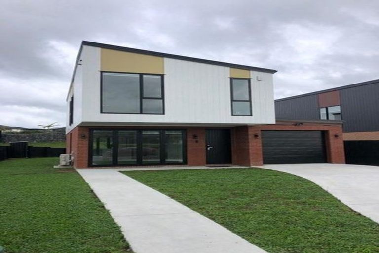 Photo of property in 12 Waikaha Street, Pokeno, 2472