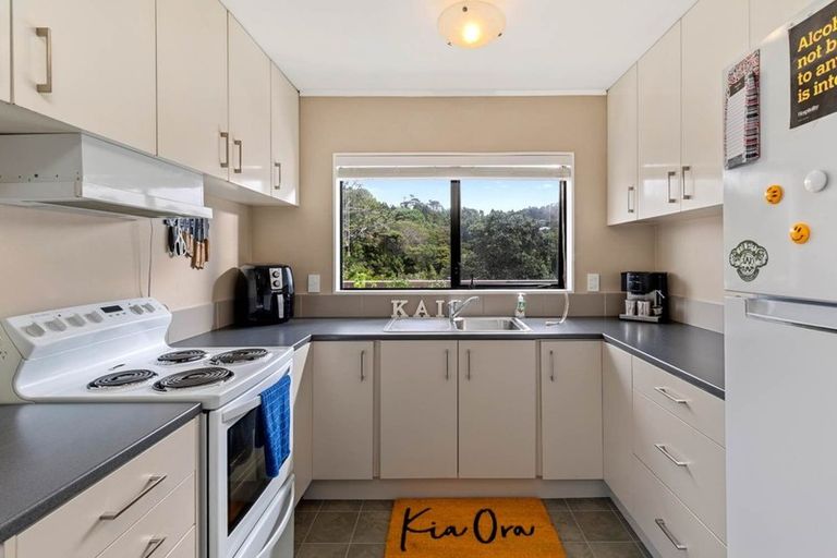 Photo of property in 1/111 Spinella Drive, Bayview, Auckland, 0629