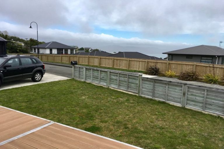 Photo of property in 2 Otonga Heights, Maungaraki, Lower Hutt, 5010