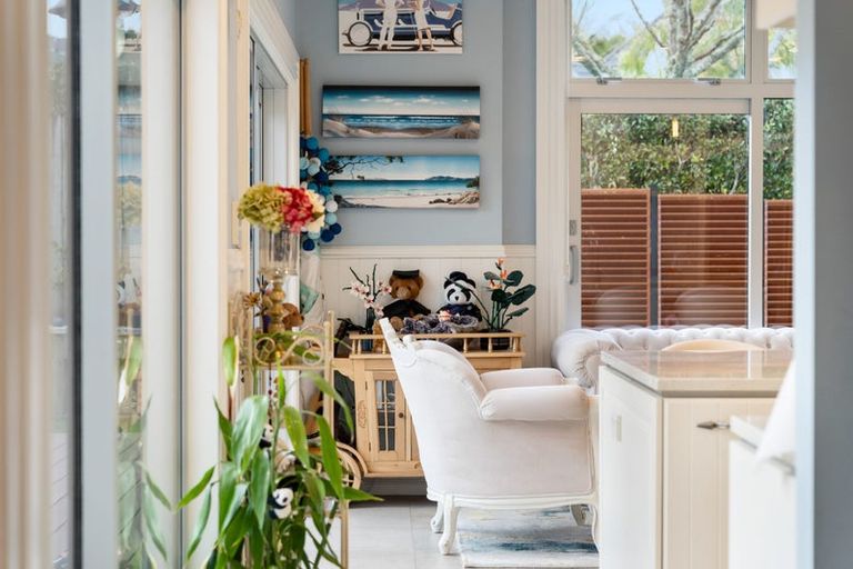 Photo of property in 17 Te Hoe Grove, Pinehill, Auckland, 0632