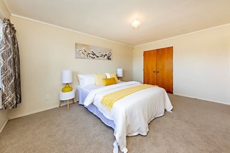 Photo of property in 56 Rushgreen Avenue, Pahurehure, Papakura, 2113