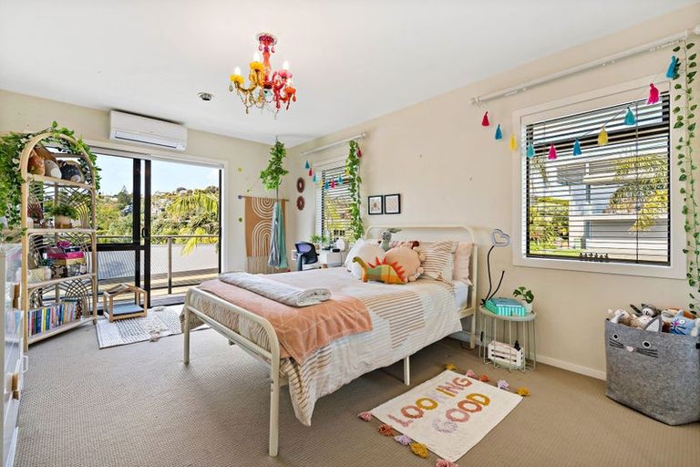 Photo of property in 20 De Luen Avenue, Tindalls Beach, Whangaparaoa, 0930