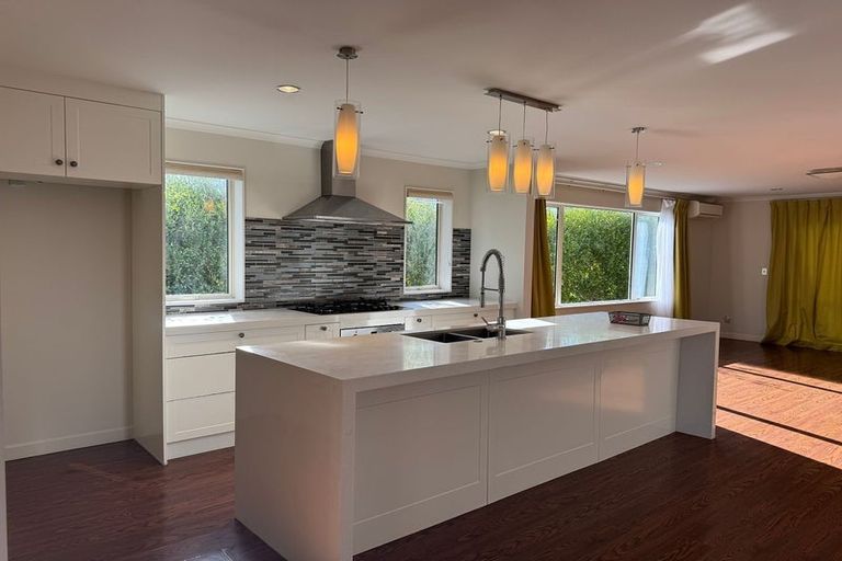 Photo of property in 37 Charles Dickens Drive, Mellons Bay, Auckland, 2014