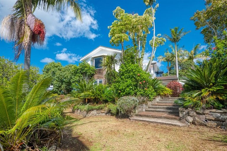 Photo of property in 72 Riverview Road, Kerikeri, 0230