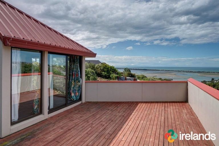 Photo of property in 10 Santa Maria Avenue, Mount Pleasant, Christchurch, 8081