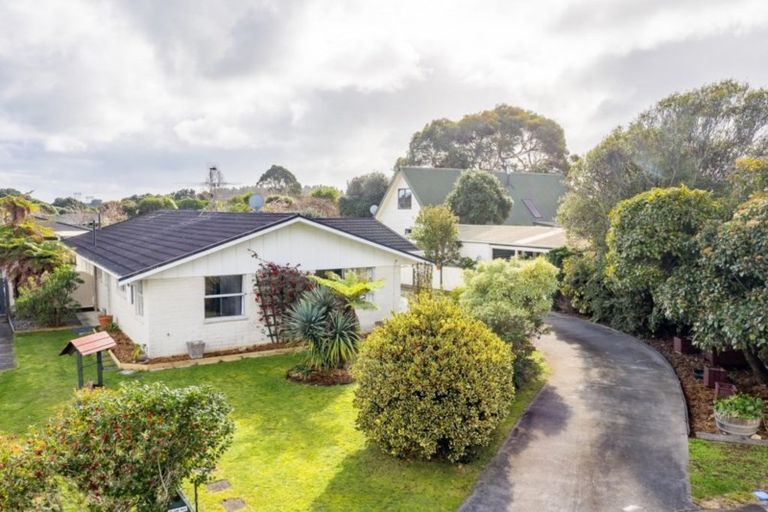 Photo of property in 8 Kanawa Street, Waikanae, 5036
