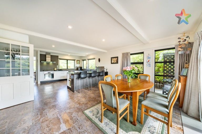Photo of property in 3 George Gee Drive, Korokoro, Lower Hutt, 5012