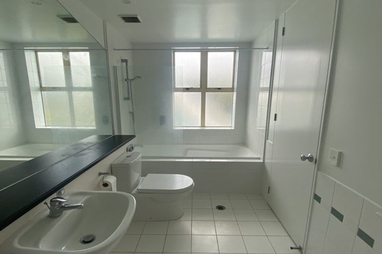 Photo of property in Sirocco Apartments, 801/8 Church Street, Wellington Central, Wellington, 6011