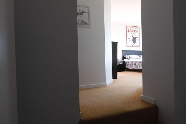 Photo of property in De Vere Apartments, 2/23 Tennyson Street, Te Aro, Wellington, 6011