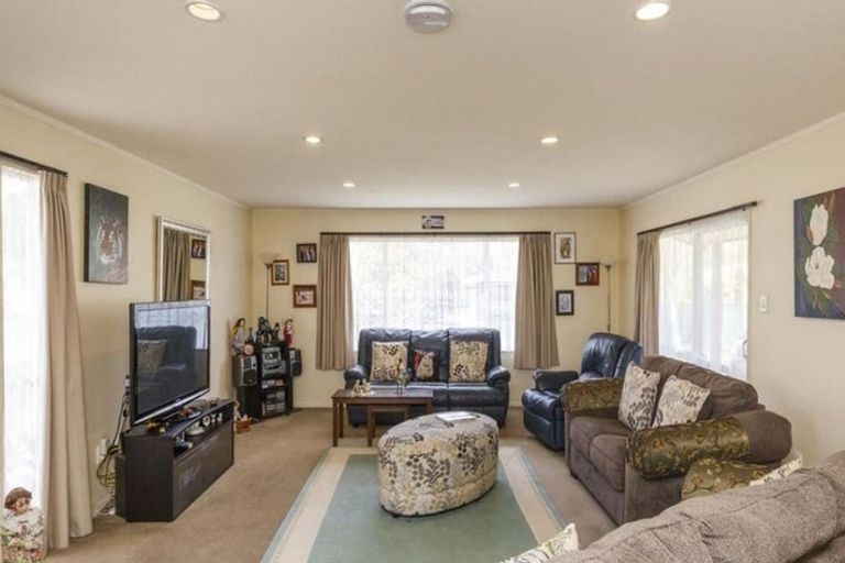 Photo of property in 12 Humphries Place, Awapuni, Palmerston North, 4412