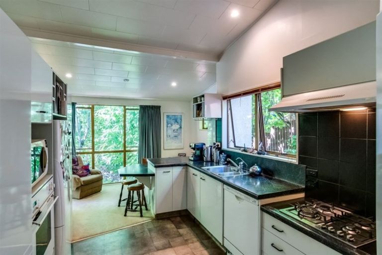 Photo of property in 16 Burns Road, Hospital Hill, Napier, 4110