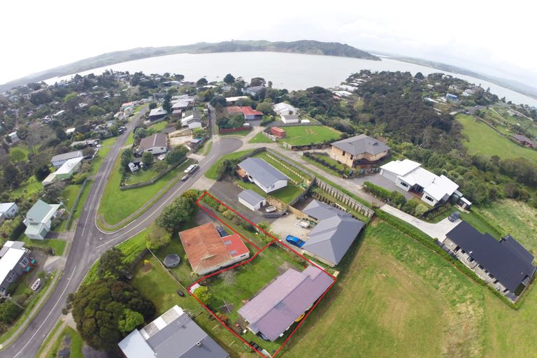 Photo of property in 1a Sunshine Rise, Raglan, 3225