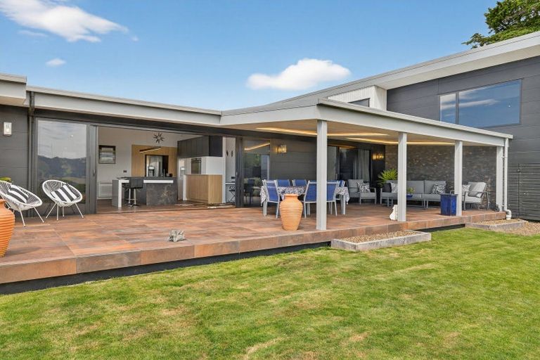 Photo of property in 106 Bayview Road, Charteris Bay, Lyttelton, 8971