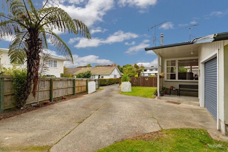 Photo of property in 40 Pembroke Street, Tawa, Wellington, 5028