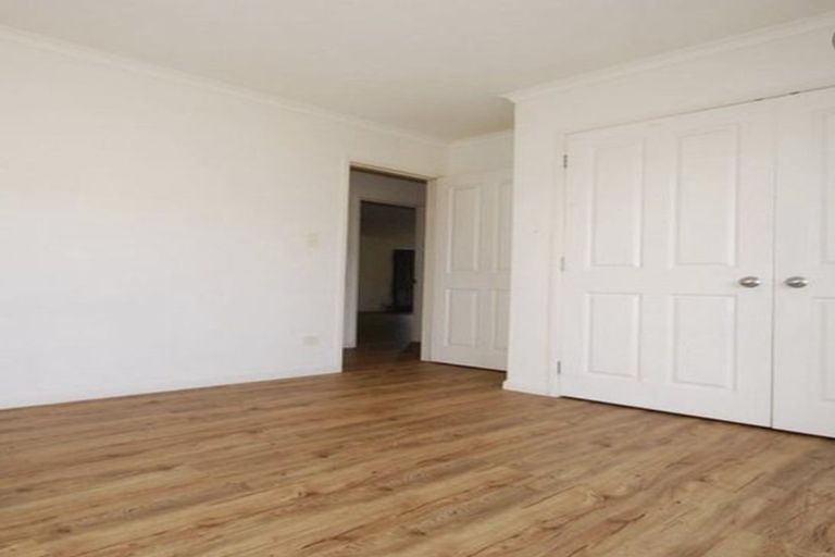 Photo of property in 74 Redcastle Drive, East Tamaki, Auckland, 2013