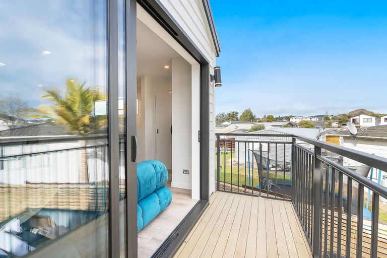Photo of property in 10d Starling Place, Ranui, Auckland, 0612