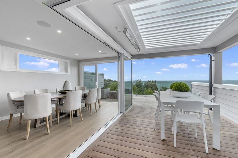 Photo of property in 76 Churchill Road, Murrays Bay, Auckland, 0630