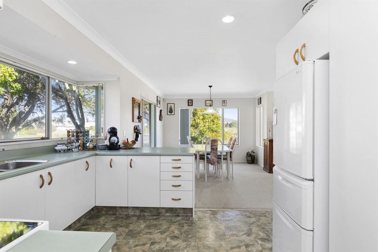 Photo of property in 81 Pacific View Road, Papamoa Beach, Papamoa, 3118