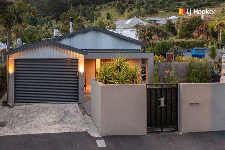 Photo of property in 1 Babsie Road, Maia, Dunedin, 9022