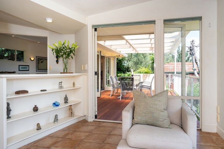 Photo of property in 2 Coleman Terrace, Hospital Hill, Napier, 4110