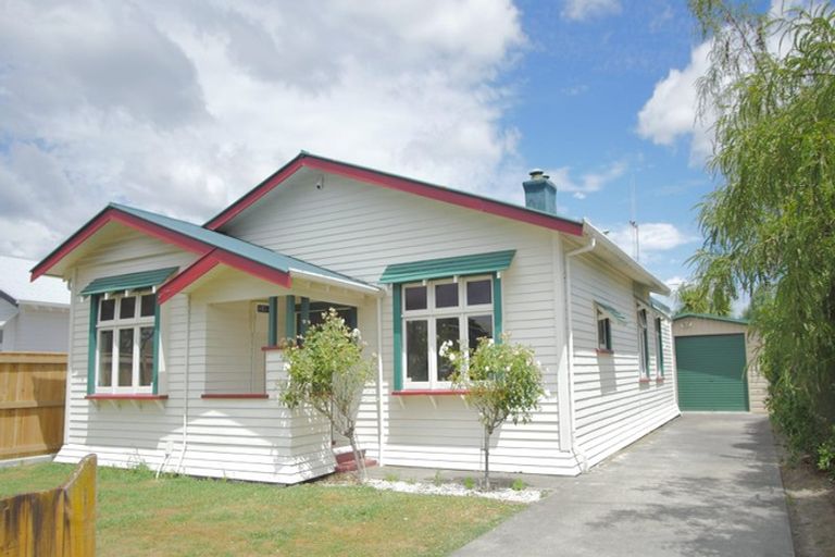 Photo of property in 76 Victoria Avenue, Palmerston North, 4410