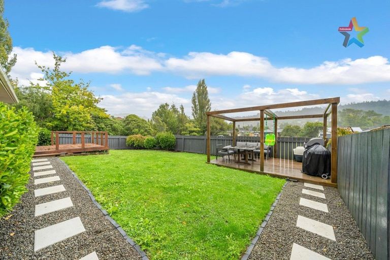 Photo of property in 1/1 Montgomery Street, Stokes Valley, Lower Hutt, 5019