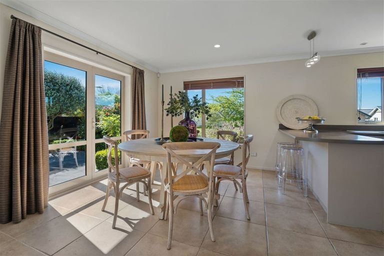 Photo of property in 52 Skyedale Drive, Harewood, Christchurch, 8051