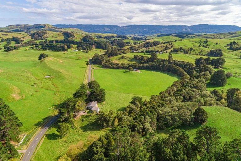 Photo of property in 5021 Pahiatua Pongaroa Road, Pongaroa, 4991