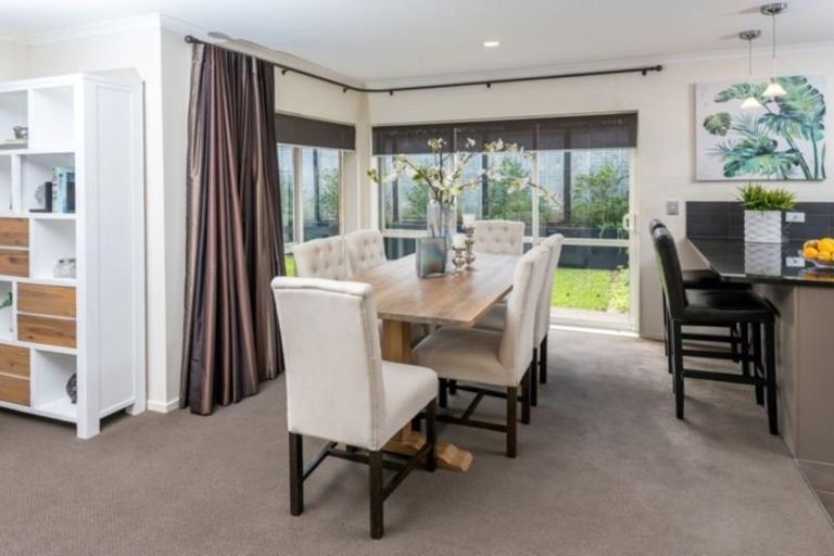 Photo of property in 113b Cook Street, Cockle Bay, Auckland, 2014