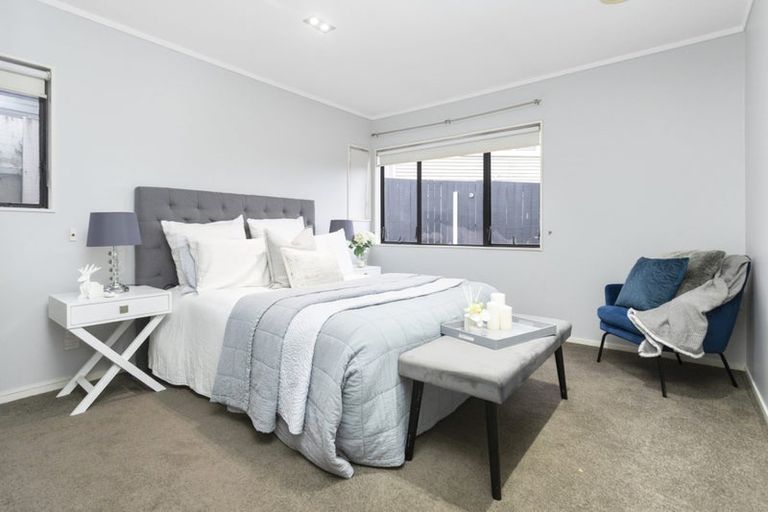 Photo of property in 92b Sandspit Road, Shelly Park, Auckland, 2014