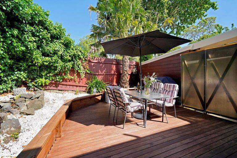 Photo of property in 1/74 Colwill Road, Massey, Auckland, 0614