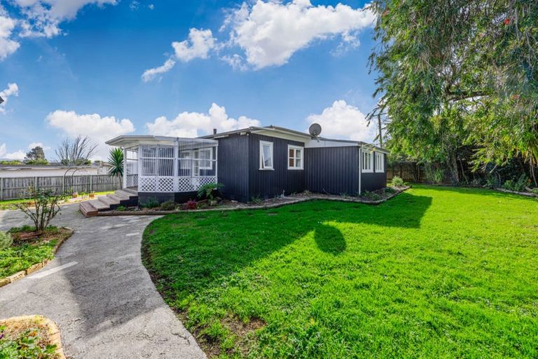 Photo of property in 35 Victoria Avenue, Waiuku, 2123