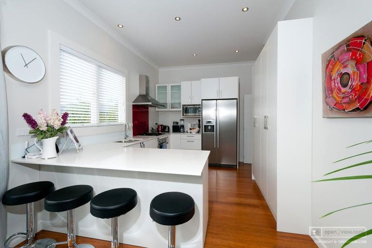 Photo of property in 1/3 Alma Road, Milford, Auckland, 0620