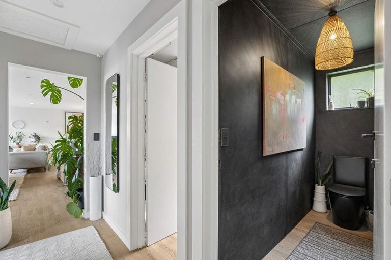 Photo of property in 17 Arawata Terrace, Fernhill, Queenstown, 9300