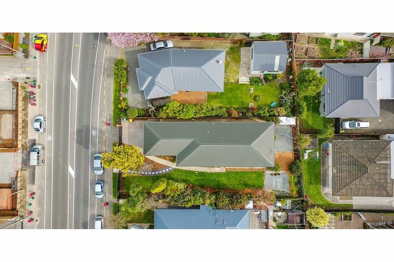 Photo of property in 105 Centaurus Road, Huntsbury, Christchurch, 8022