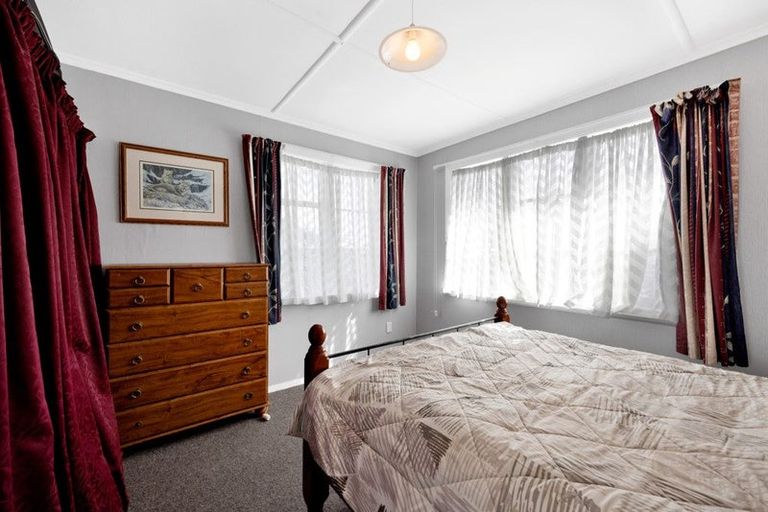 Photo of property in 30 Leicester Street, Patea, 4520