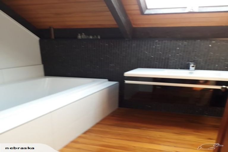 Photo of property in 1 Indira Place, Khandallah, Wellington, 6035