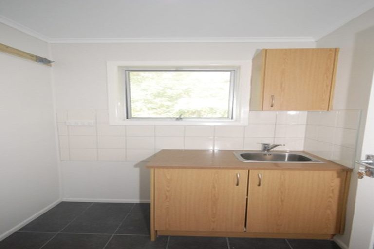 Photo of property in 58 Sunnyside Road, Sunnyvale, Auckland, 0612