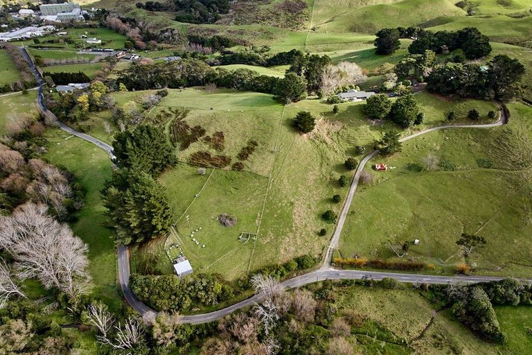 Photo of property in 1142 Moonshine Road, Judgeford, Porirua, 5381