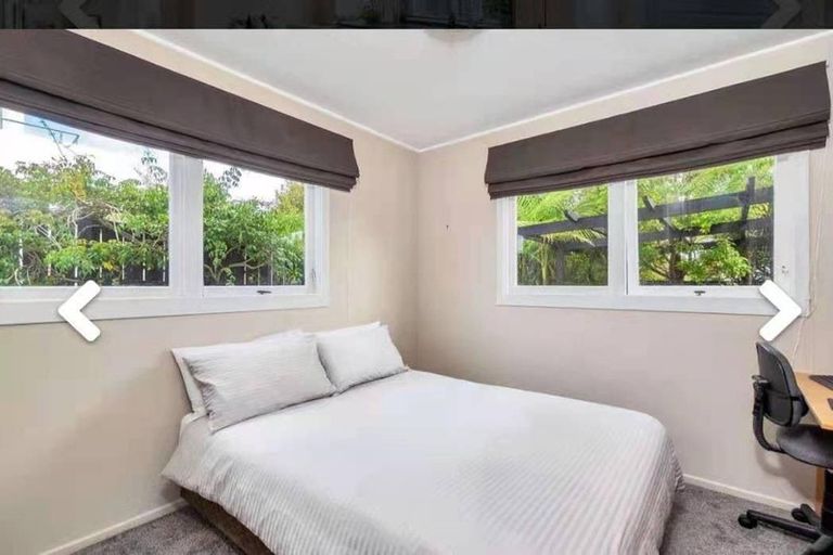 Photo of property in 1/133 Carlisle Road, Northcross, Auckland, 0632