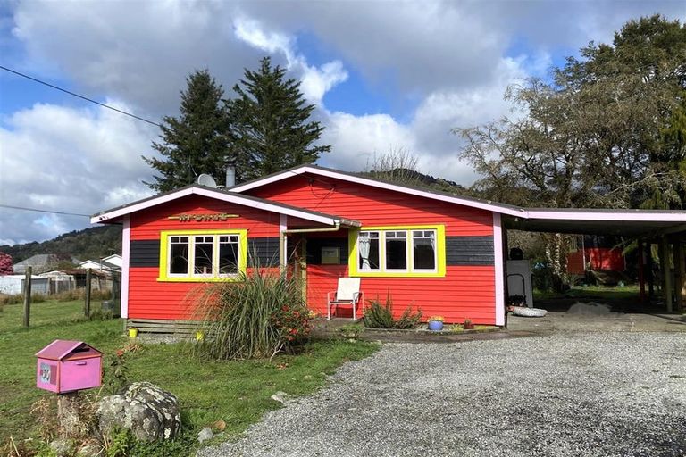 Photo of property in 30 Stafford Street, Blackball, 7804