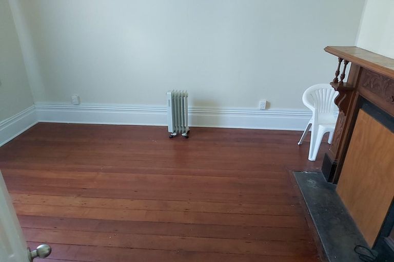 Photo of property in 1/50 Clyde Street, Island Bay, Wellington, 6023