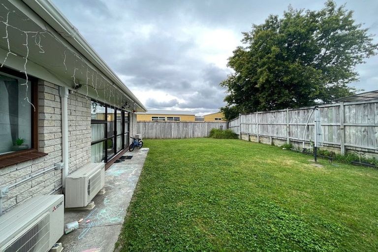 Photo of property in 80a Millbrook Road, Henderson, Auckland, 0612