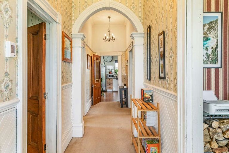 Photo of property in 9 Queen Street, Westport, 7825